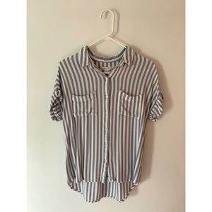 Beachlunchlounge grey and white striped t-shirt